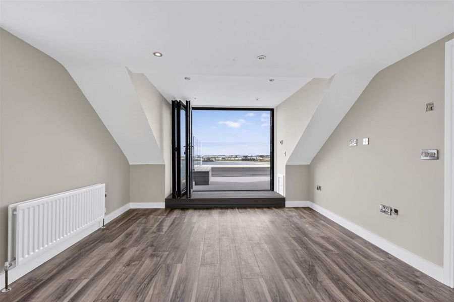 Blackrock Apartments 46D Dhu Varren
