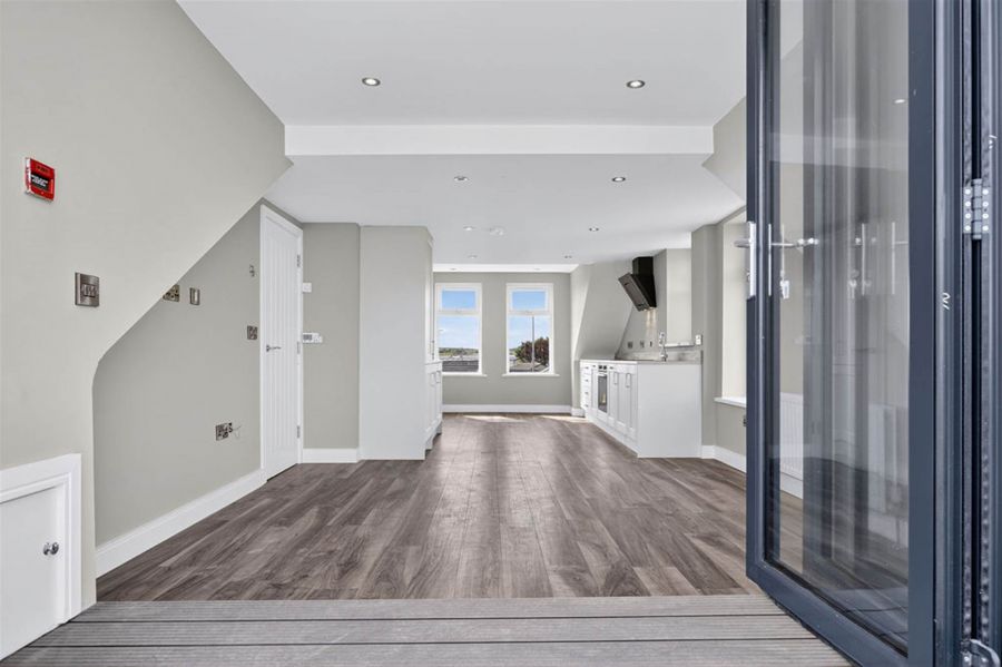 Blackrock Apartments 46D Dhu Varren