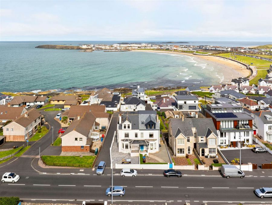 Blackrock Apartments 46D Dhu Varren