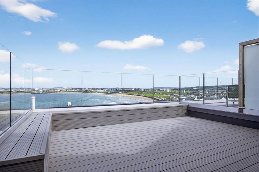 Blackrock Apartments 46D Dhu Varren