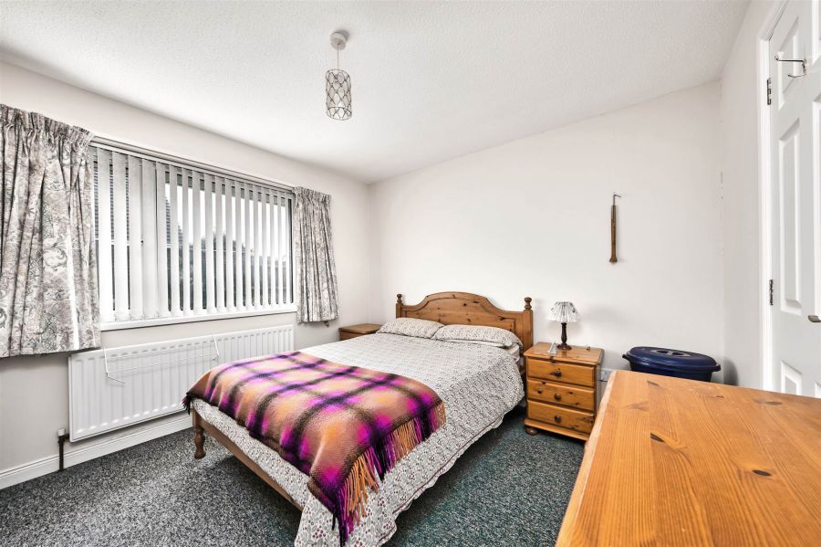 2 Aghermore Gardens