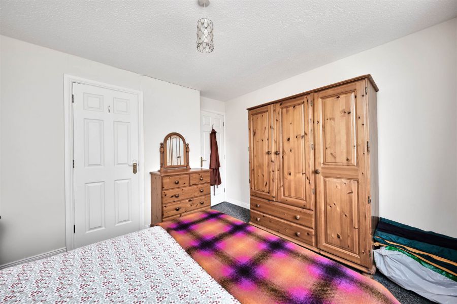 2 Aghermore Gardens