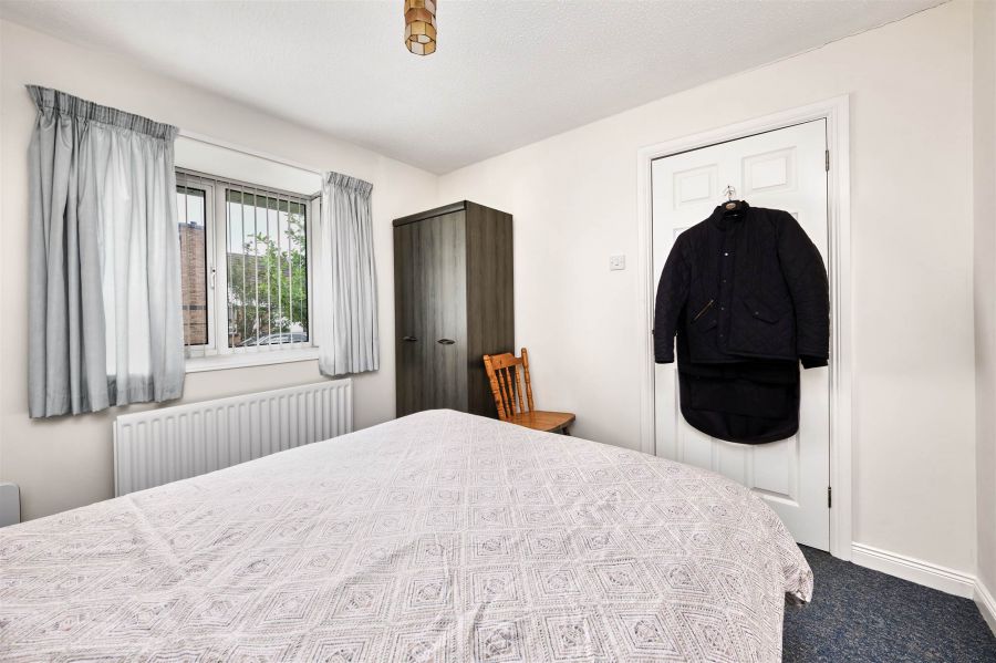 2 Aghermore Gardens