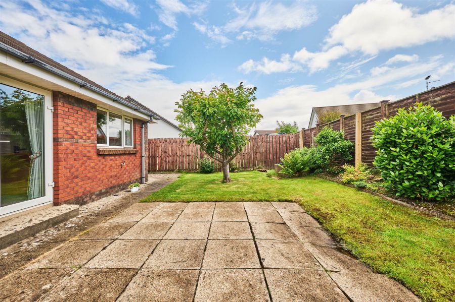 2 Aghermore Gardens