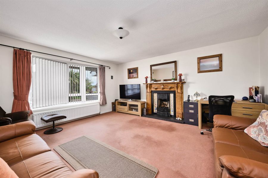 2 Aghermore Gardens