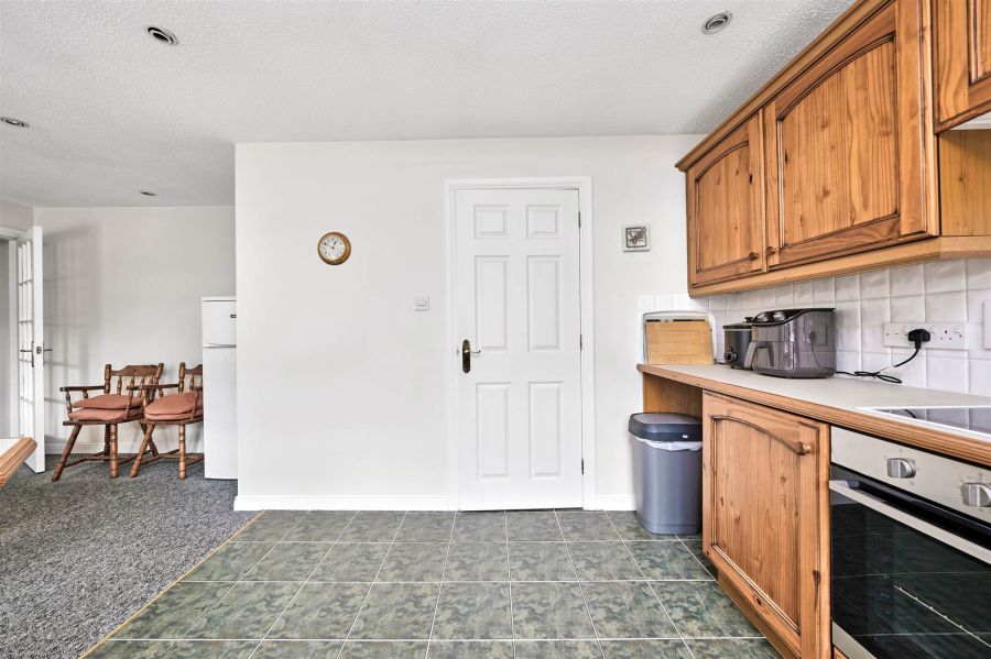 2 Aghermore Gardens