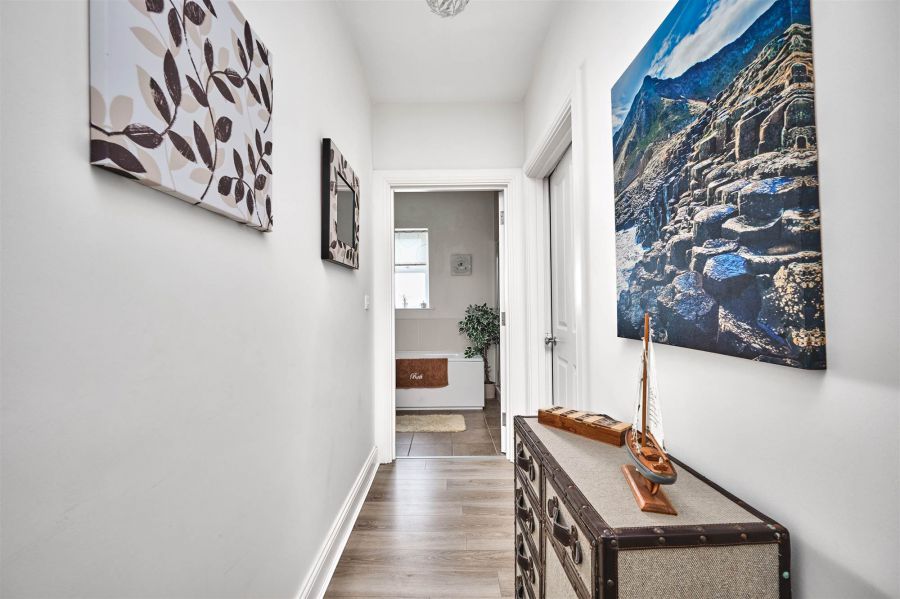 12 West Strand Drive 12 West Strand Drive