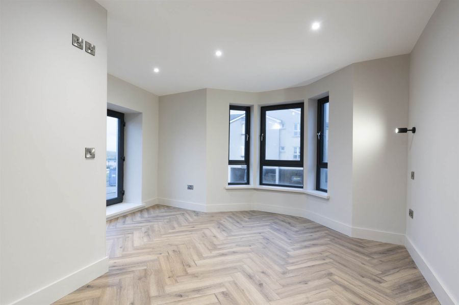 Apt 3, 37 West