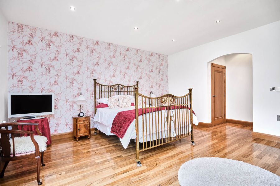 60 Glebe Road