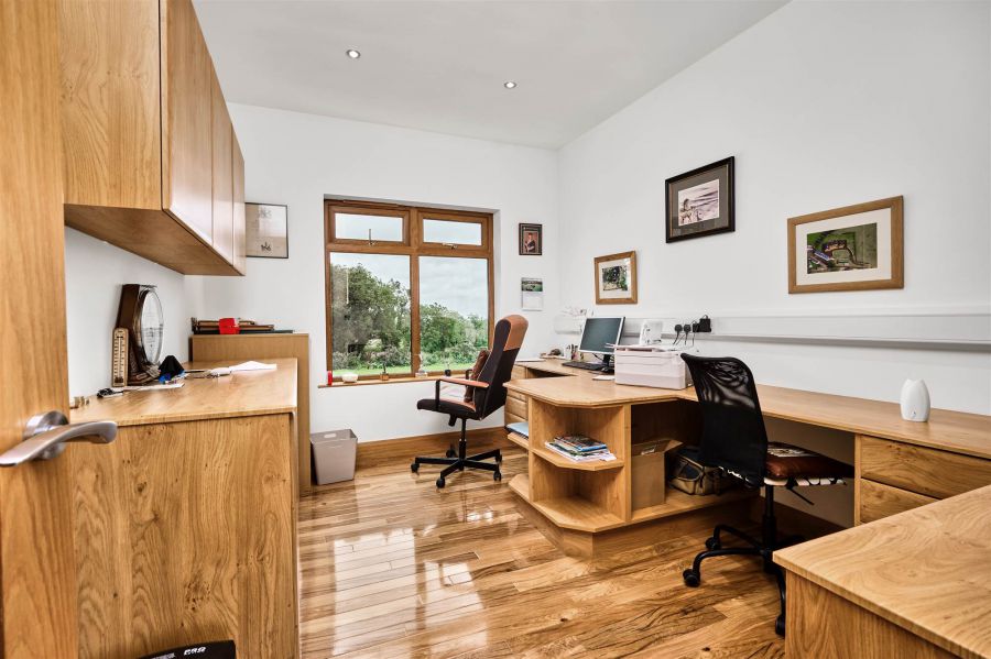 60 Glebe Road