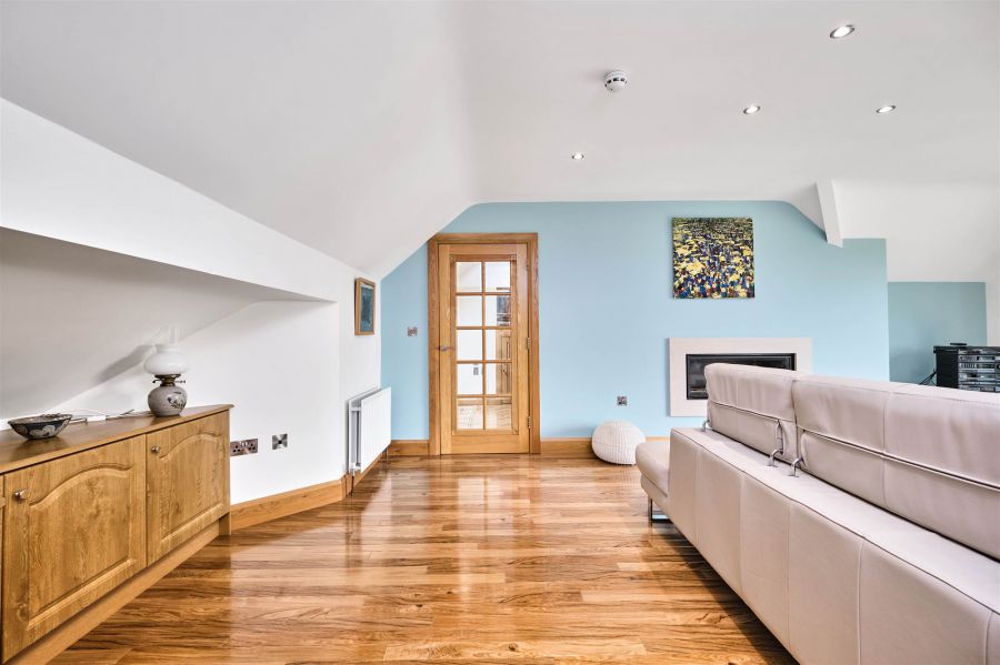 60 Glebe Road