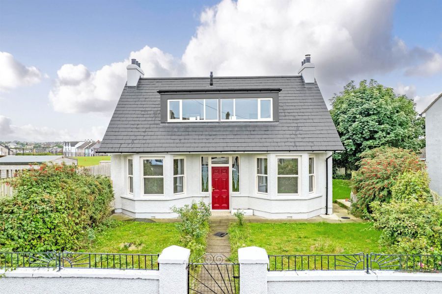 10 Queenora Avenue & Seperate Annex,portstewart, BT55 7BU