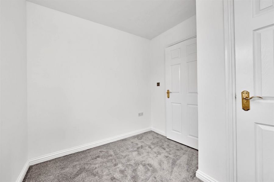 19 Hopefield Gardens