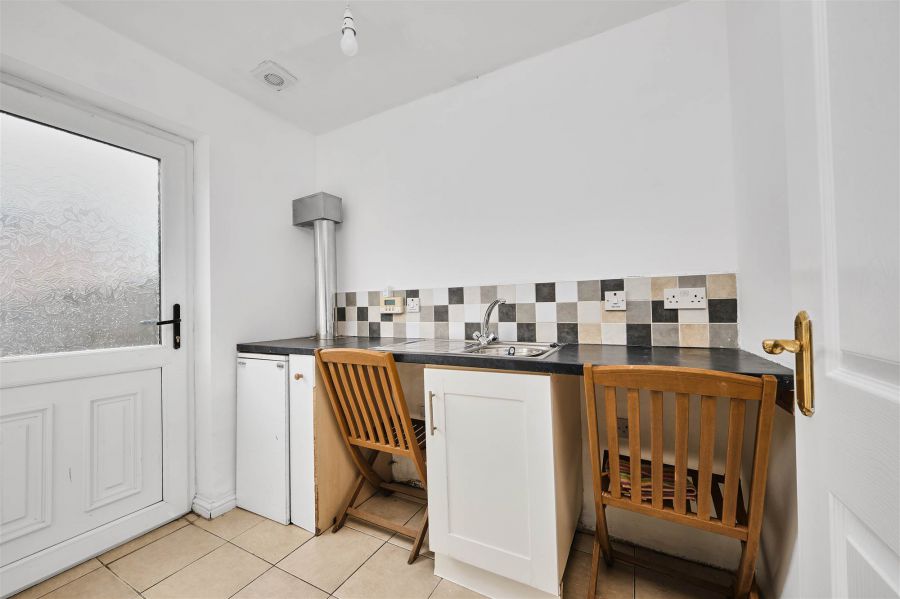 19 Hopefield Gardens