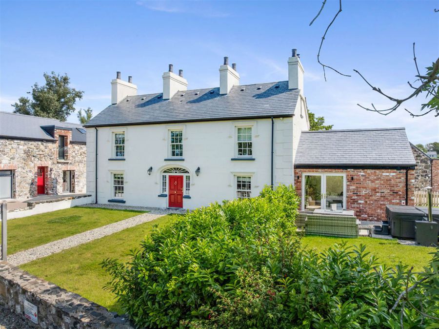 The Farmhouse 6 Corrstown Lane