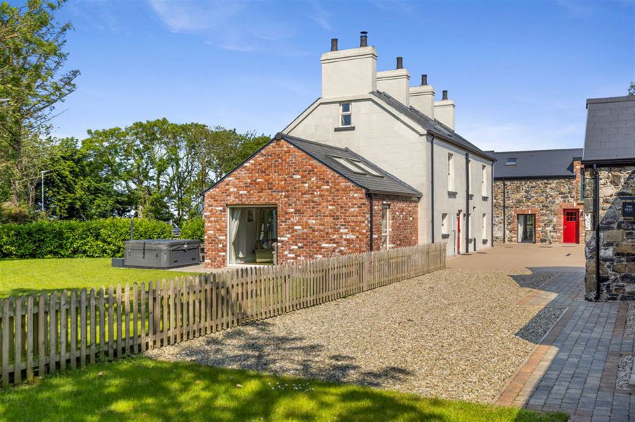 The Farmhouse 6 Corrstown Lane