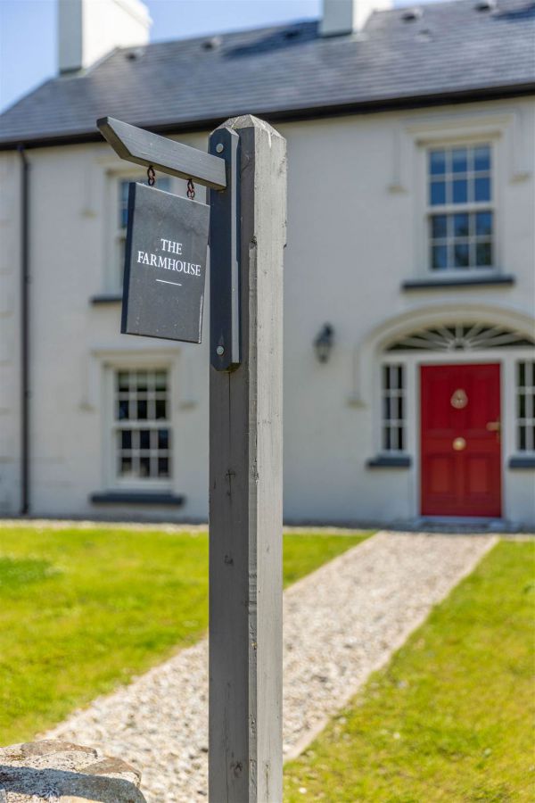 The Farmhouse 6 Corrstown Lane