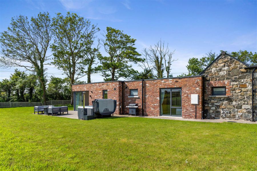 The Byre 5 Corrstown Lane