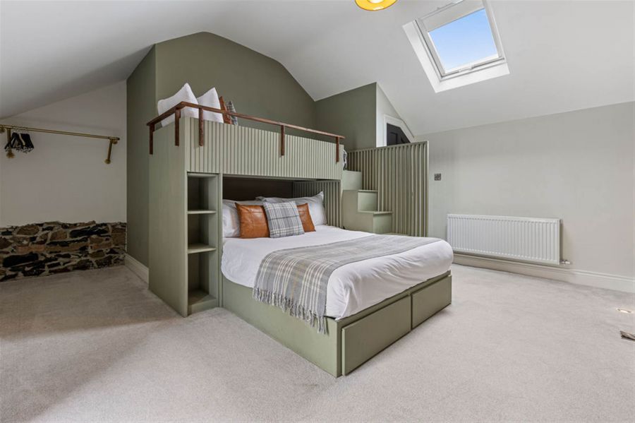 1 Corrstown Lane