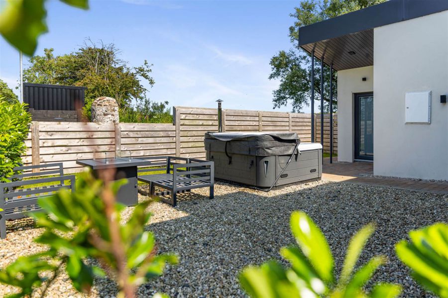 1 Corrstown Lane