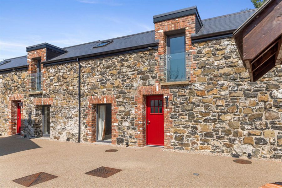 2 Corrstown Lane,portrush, BT56 8FX