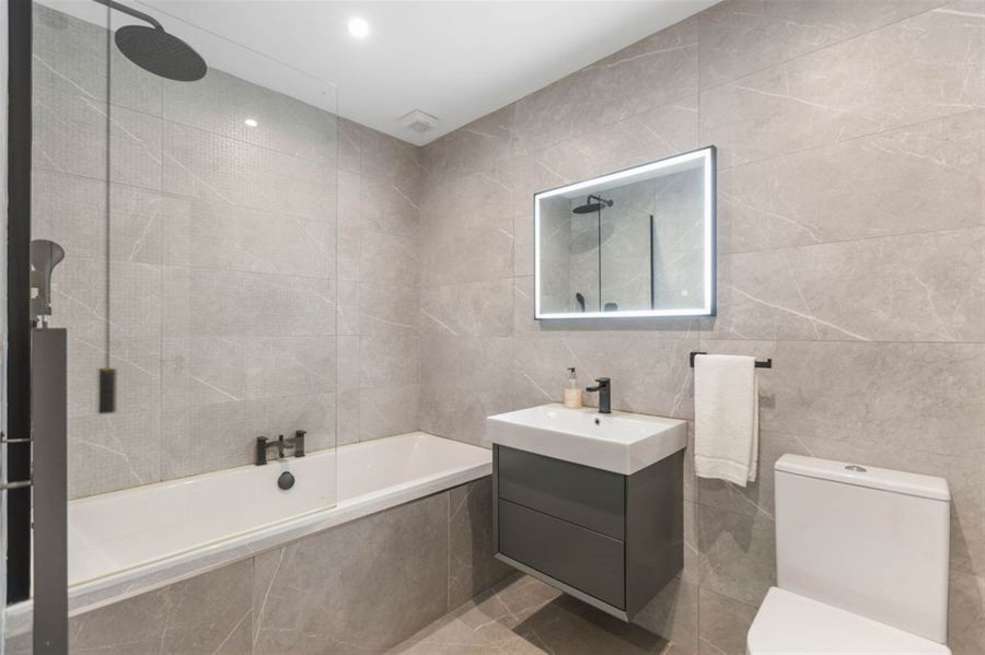 2 Corrstown Lane