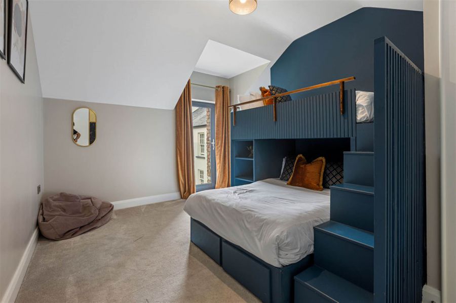 2 Corrstown Lane