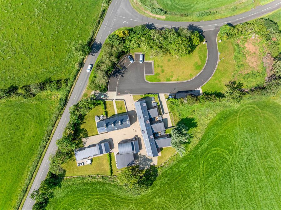 2 Corrstown Lane