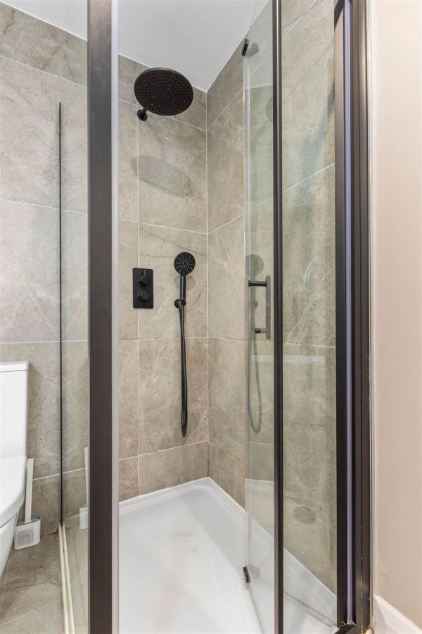 3 Corrstown Lane