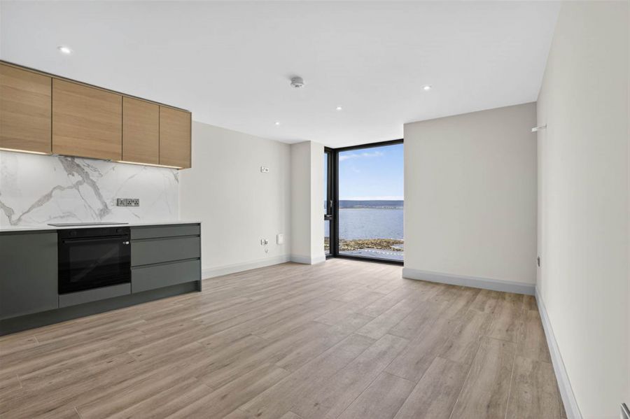 Apartment 3, 19 The Promenade