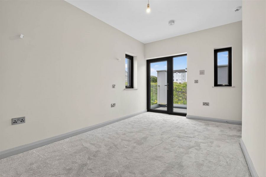 Apartment 6, 17 The Promenade