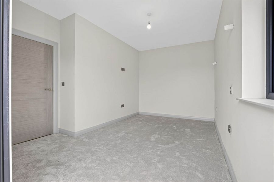 Apartment 6, 17 The Promenade