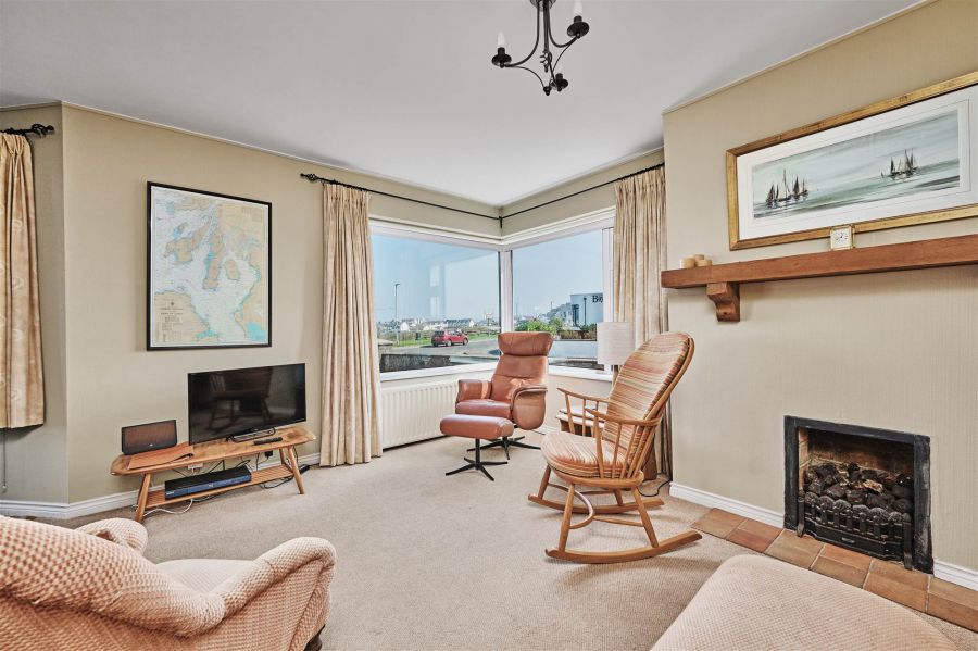 1 Bayhead House