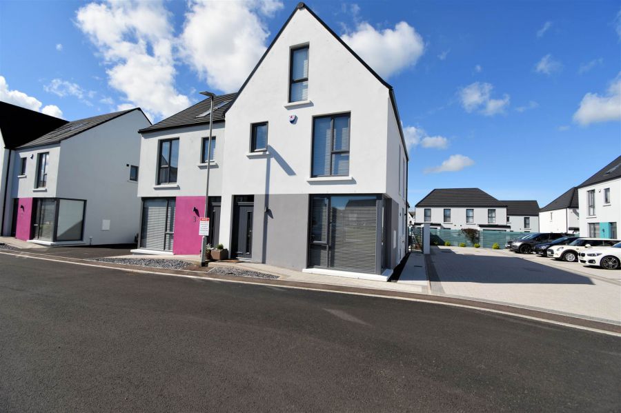 4 Hatheran Square