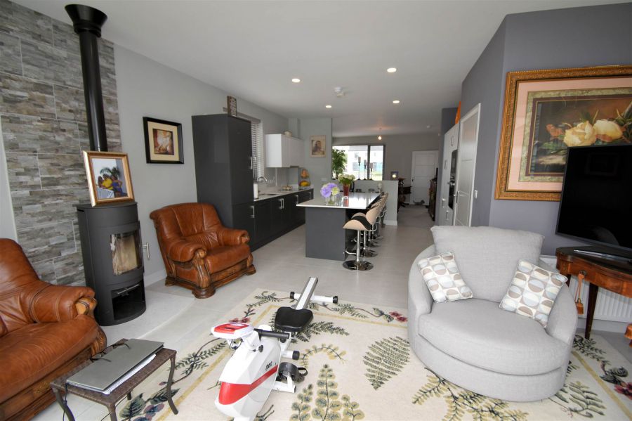 4 Hatheran Square