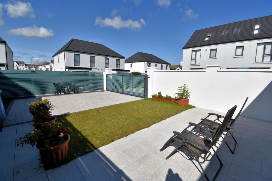 4 Hatheran Square