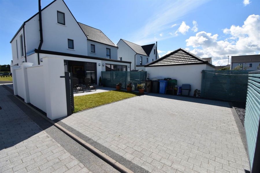 4 Hatheran Square