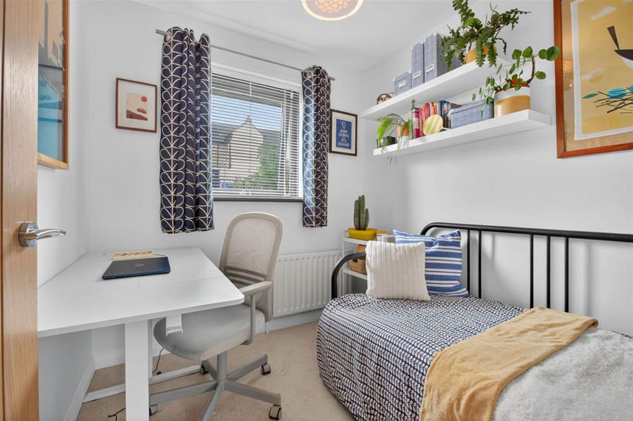 6 Causeway Court