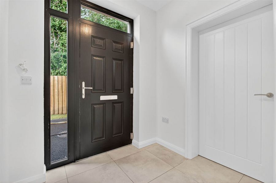 15A Willowfield Crescent