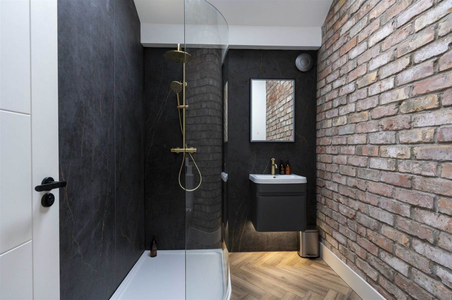 Apt 2, 37 West