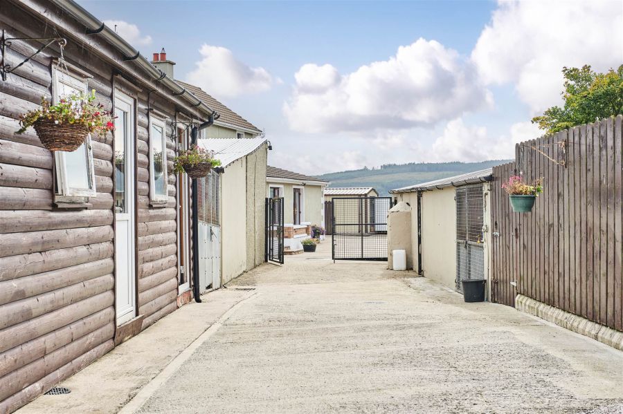 Bushbane Kennels, Cattery & Grooming 28 Whitepark Road