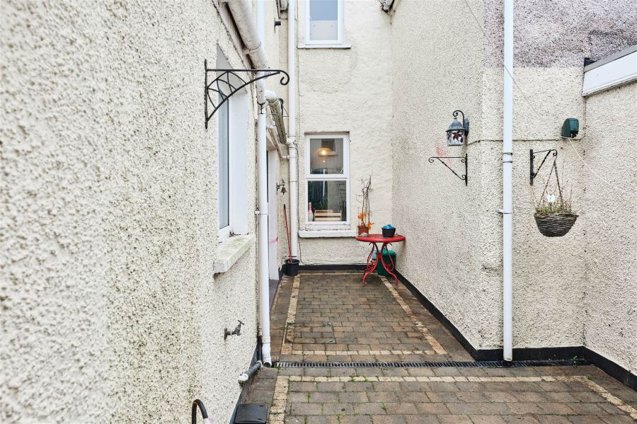 25 Millburn Road