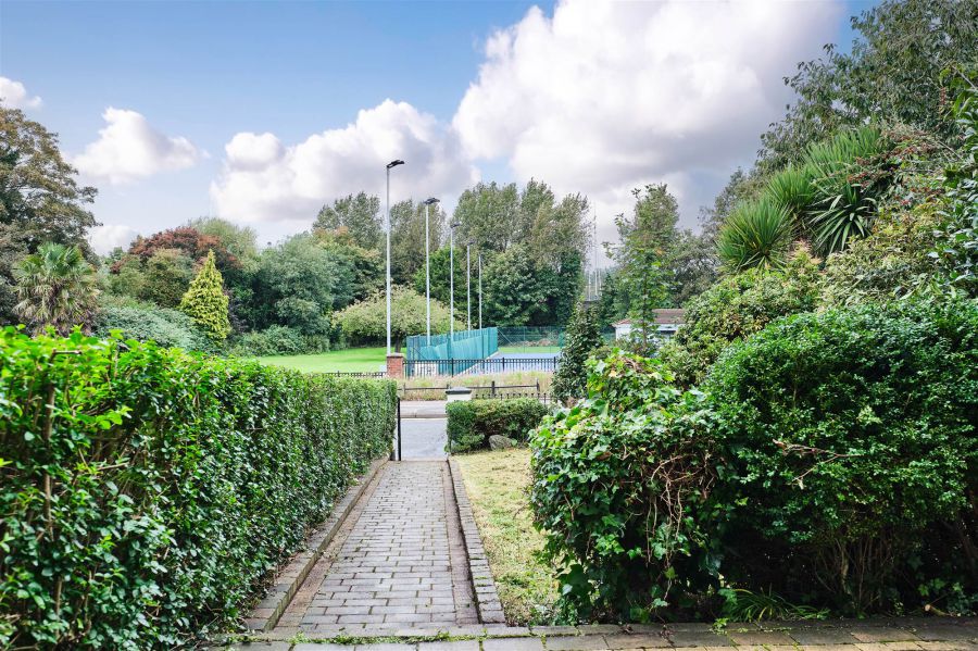 25 Millburn Road