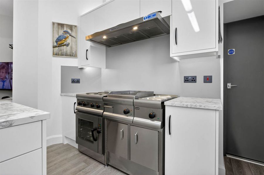 Albany Lodge 2 Eglinton Street