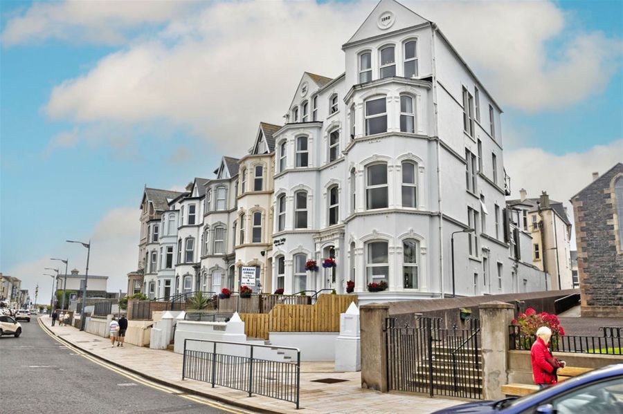 Albany Lodge 2 Eglinton Street