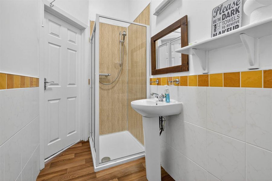 Albany Lodge 2 Eglinton Street