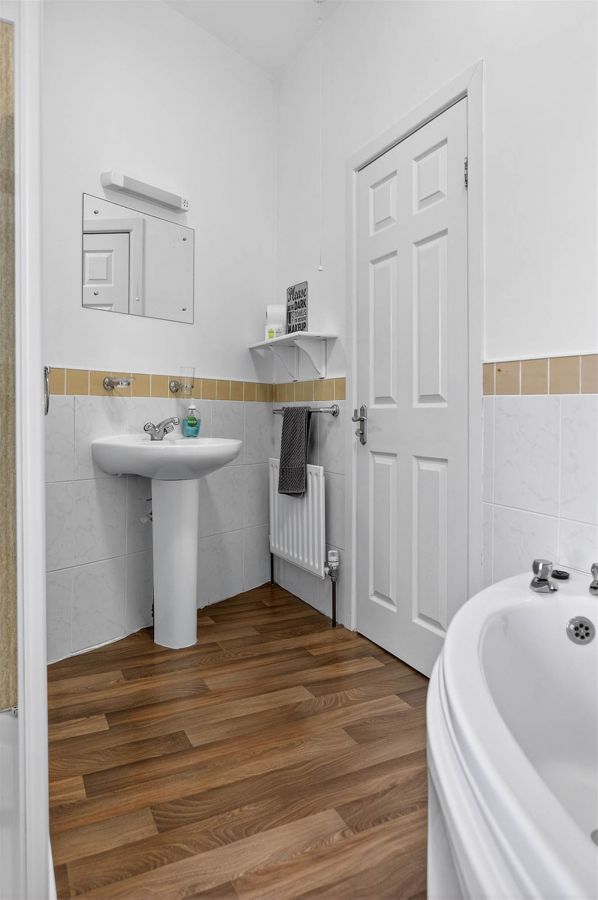 Albany Lodge 2 Eglinton Street