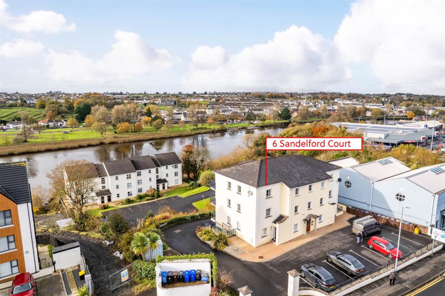 6 Sandelford Court