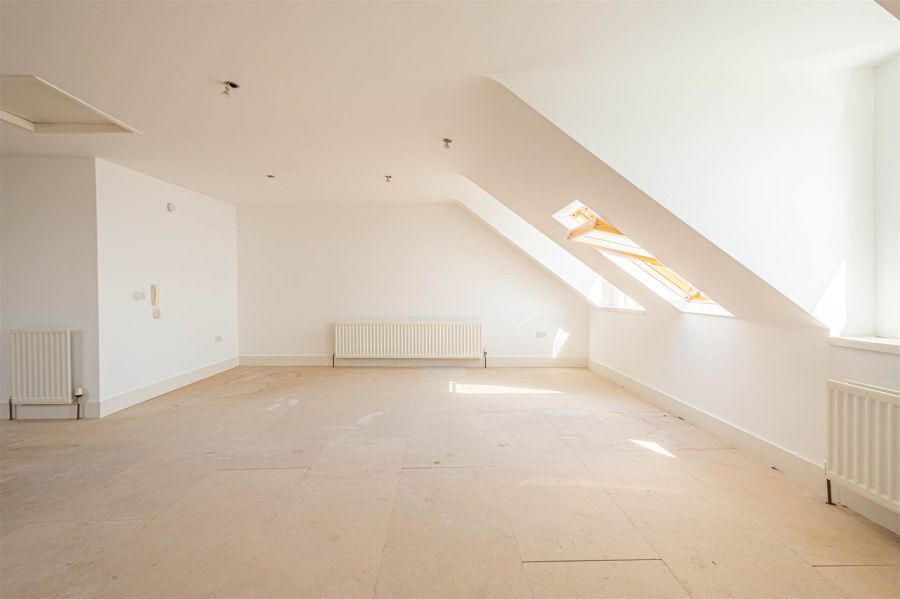 Apt 4, 16 Lansdowne Crescent