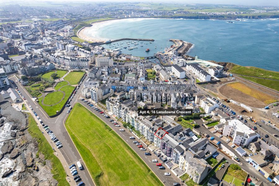 Apt 4, 16 Lansdowne Crescent